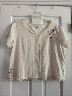 Women’s J. Jill Cream Embroidered Swiss Dot Short Sleeve Top, size XL.